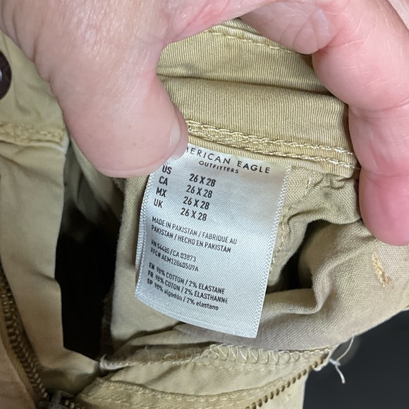 American Eagle khaki pants-slim fit. Size 26x28 - Picture 5 of 7
